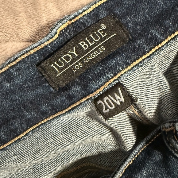 JUDY BLUE Ripped Boyfriend Jeans SIZE 20W - Picture 2 of 4